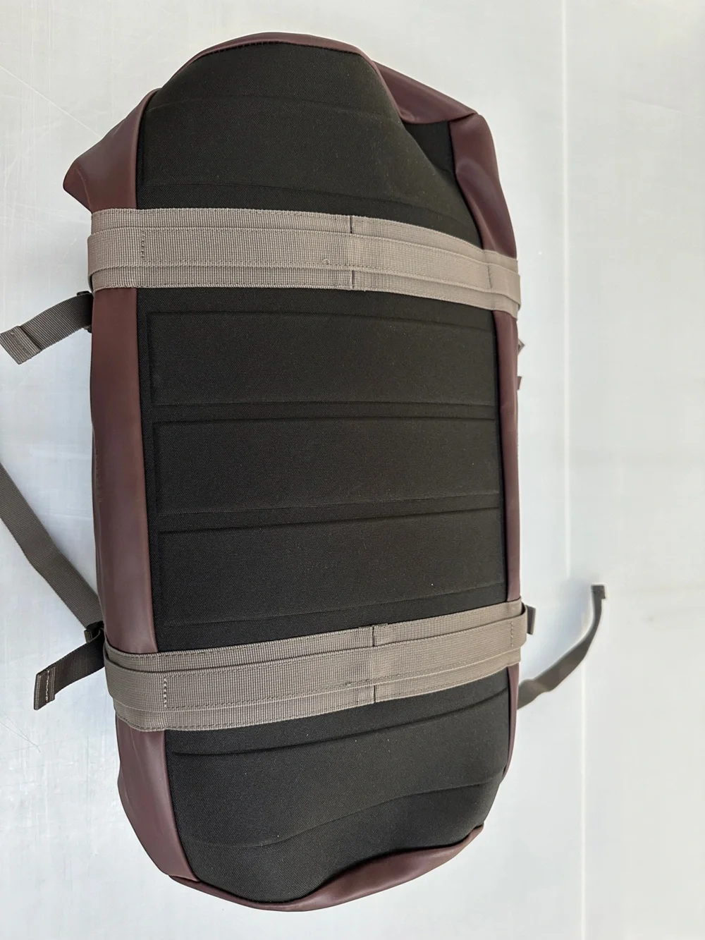 New Rains Texel Backpack Duffle Bag Dark Purple (Depth)
